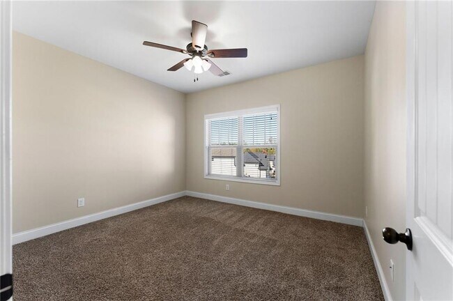 Building Photo - 10 Canterbury Walk