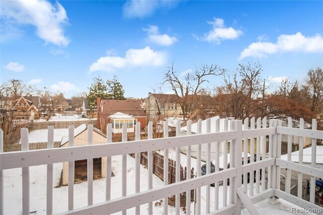 Building Photo - 4000 Berkshire St