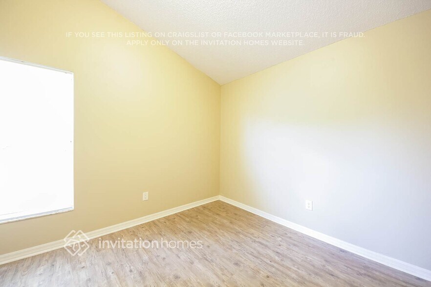 Building Photo - 1401 Brookebridge Dr