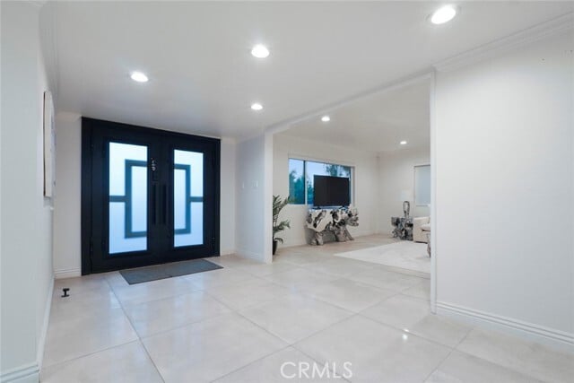 Building Photo - 3381 Oakmont View Dr