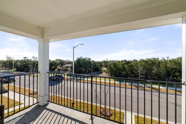 Building Photo - 1825 Harvest Knoll Ln