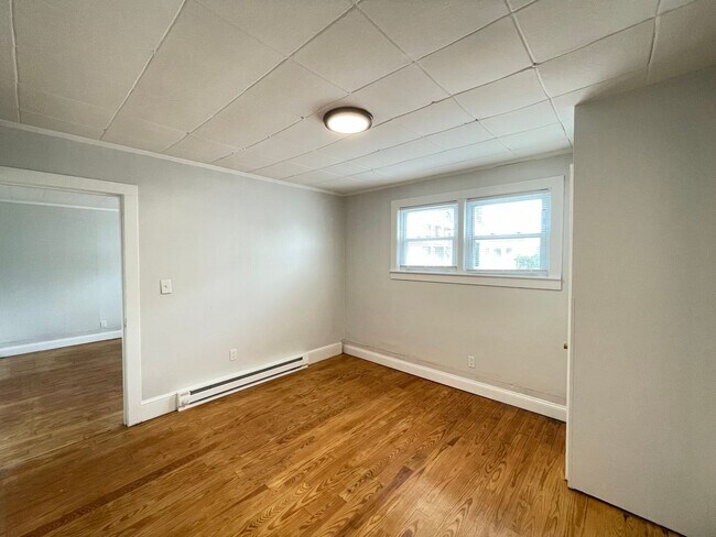 Building Photo - 510 Montgomery St