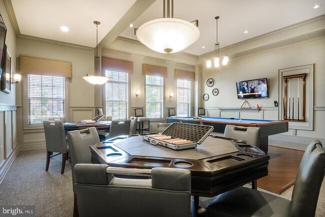 Building Photo - 1221 Sierra Dr