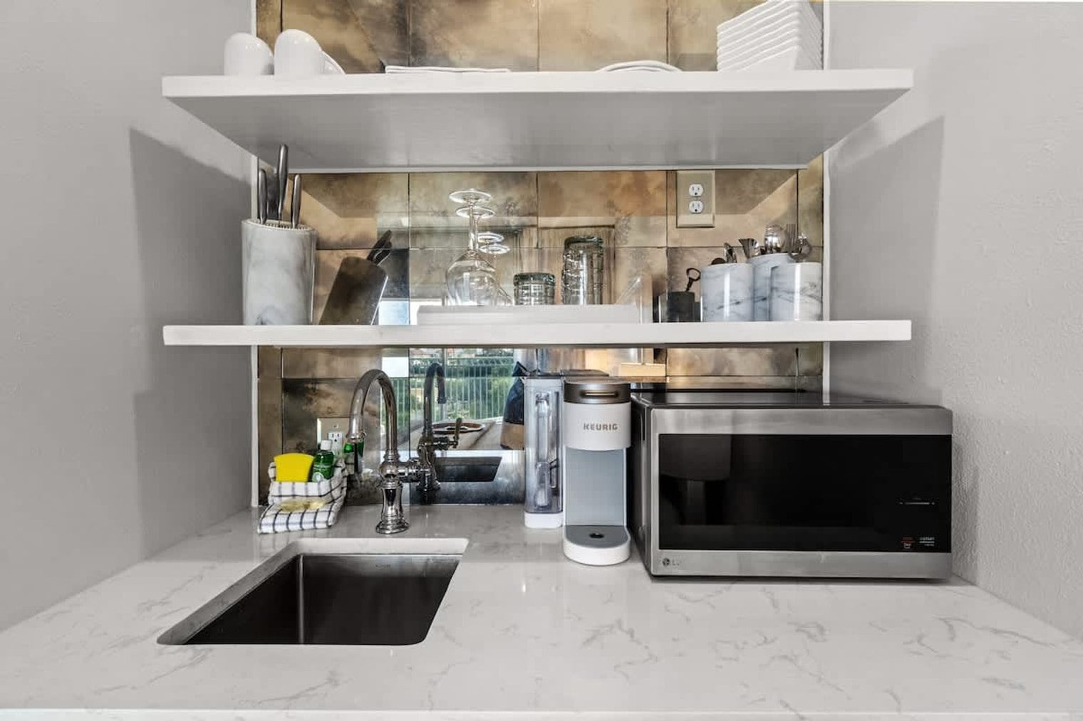 Building Photo - 9955 E County Hwy 30A