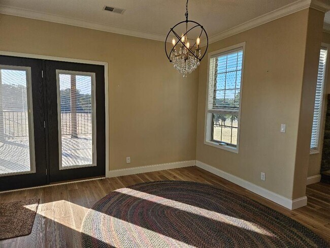 Building Photo - 555 Paint Creek Rd