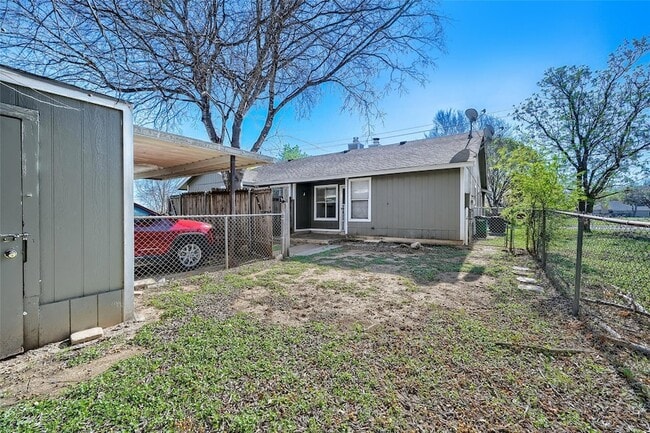 Building Photo - 7214 Salt Springs Dr