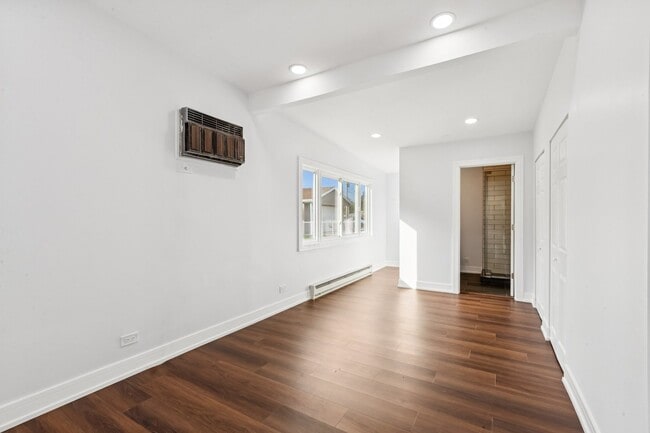 Building Photo - 26 N Craig Pl