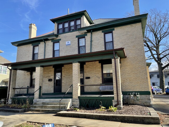 Primary Photo - 2154 Tuller St