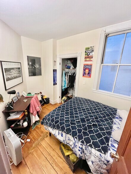 Building Photo - 71 Pontiac St