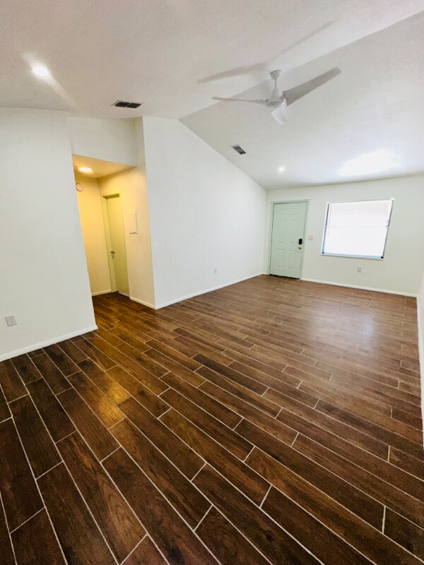 Building Photo - 3136 Harmon Ln
