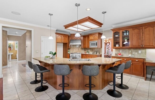 Building Photo - Prestigious Spanish Bay Circle Home in Guard-Gated Brookside