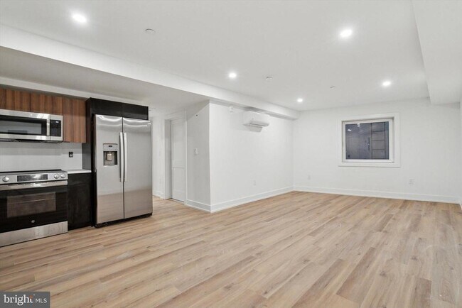 Building Photo - 808 N 3rd St