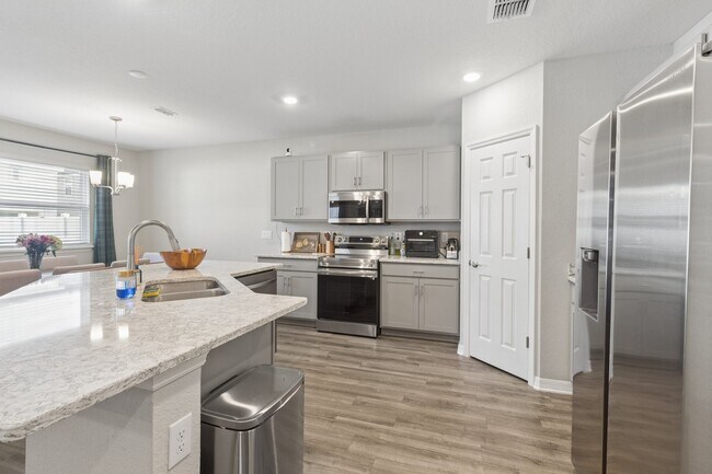 Building Photo - 11759 Sabal Scrub Ct