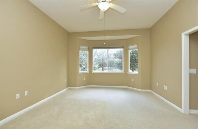 Building Photo - 111 Purple Sage Dr
