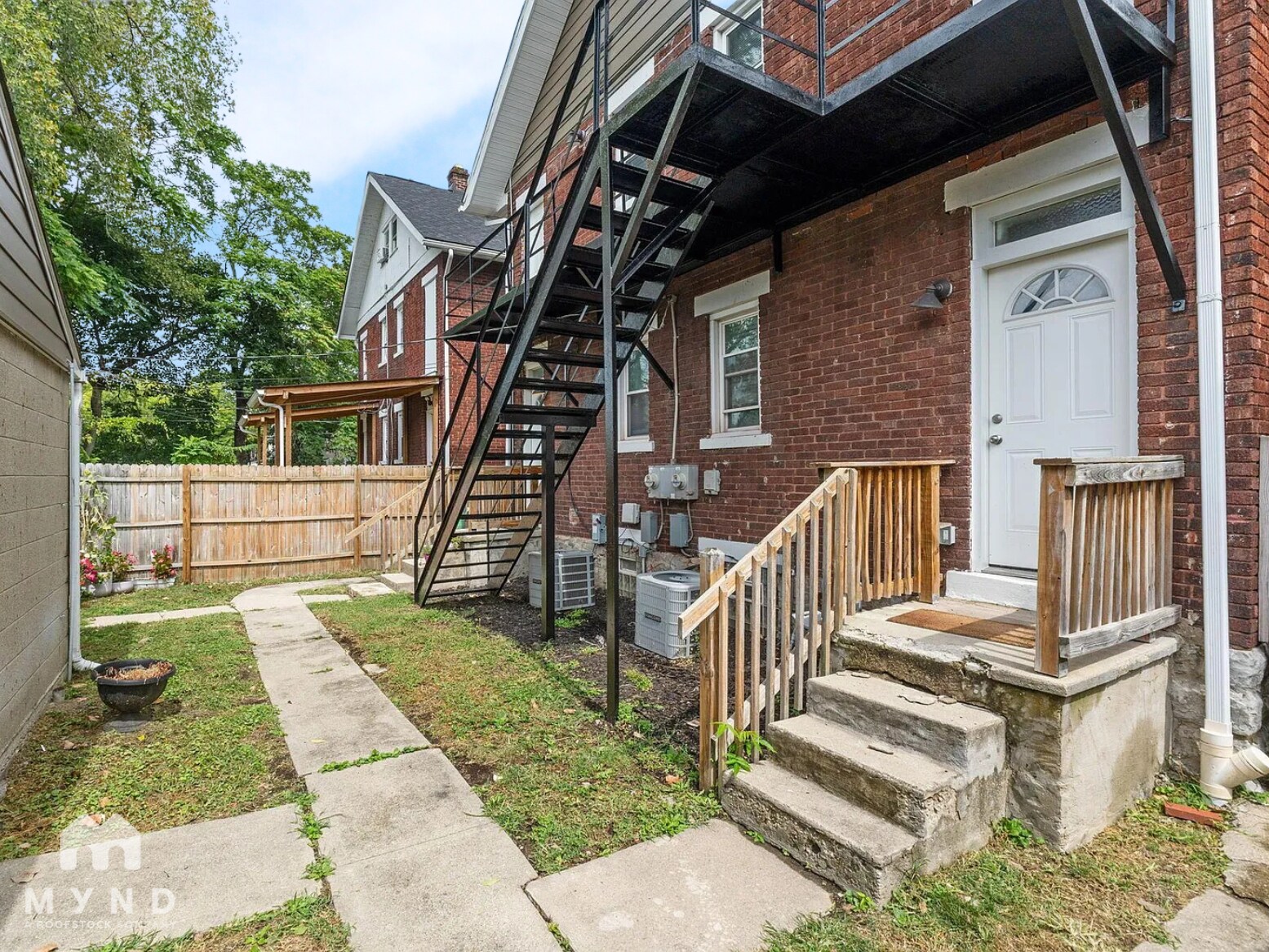 Building Photo - 329 Woodland Ave