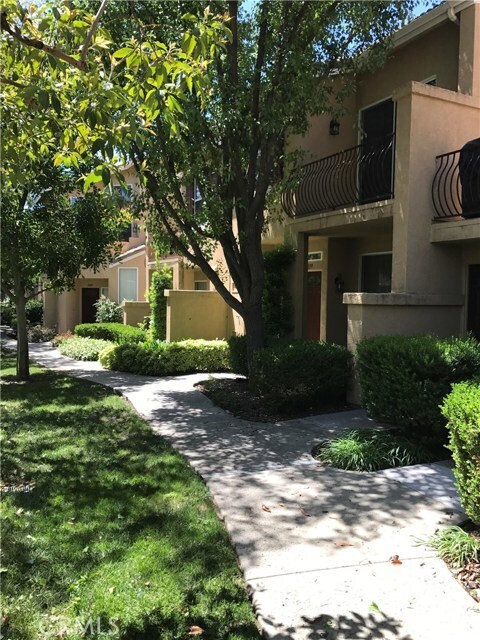 Building Photo - 1039 S Positano Ave