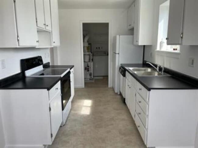 Building Photo - 202 California Trail