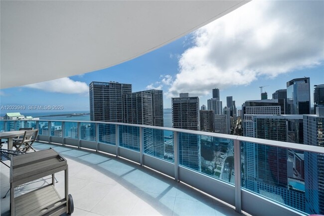 Building Photo - 200 Biscayne Blvd Way