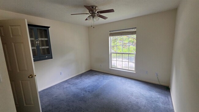 Building Photo - 10822 Glenora Dr