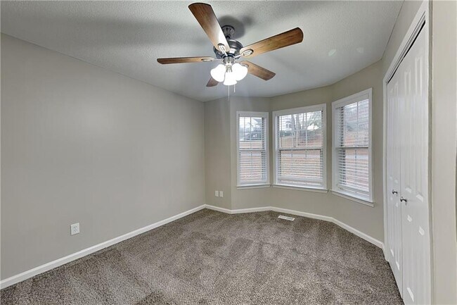 Building Photo - 35 Amber Trce