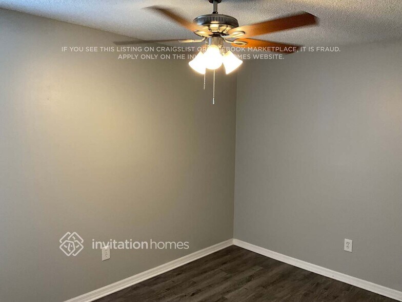 Building Photo - 826 Walsingham Way