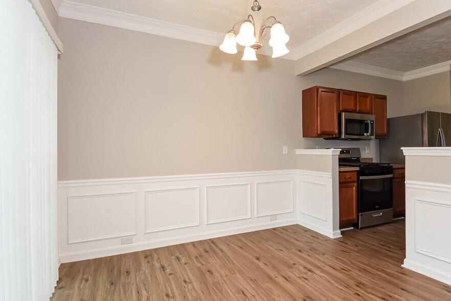 Building Photo - 906 Gardenia Curve