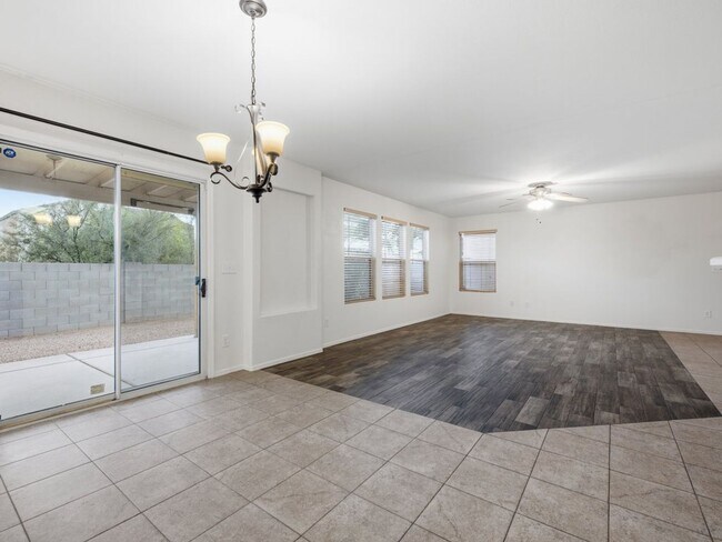 Building Photo - 6790 S Parliament Dr