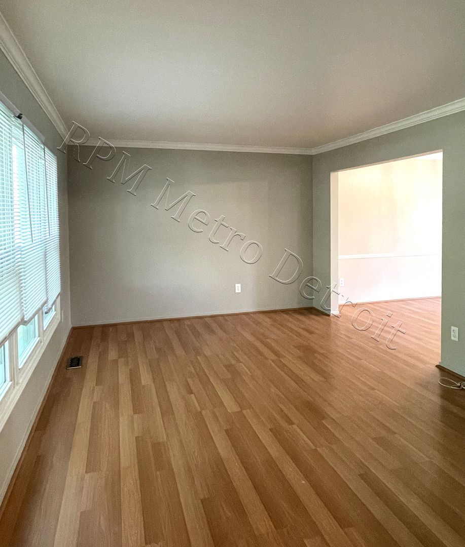 Building Photo - 174 Glenshire Dr