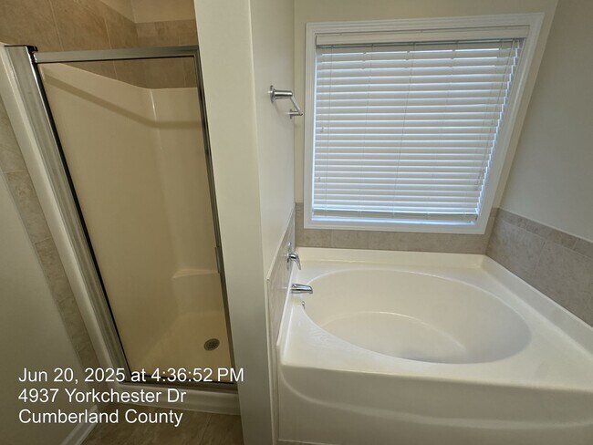 Building Photo - 4937 Yorkchester Dr
