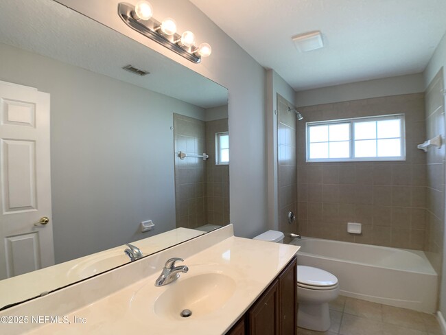 Building Photo - 1213 Harbour Town Dr