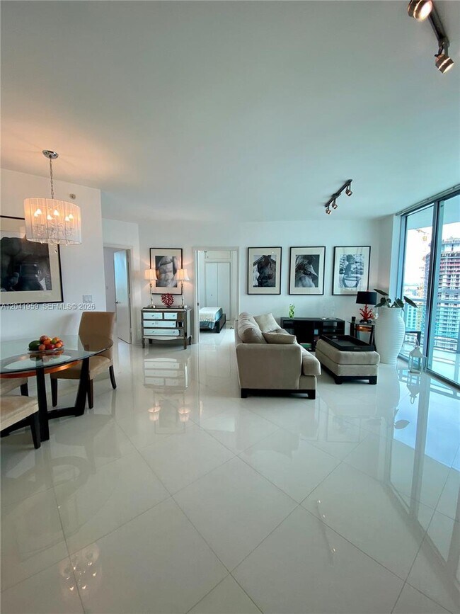 Building Photo - 350 S Miami Ave