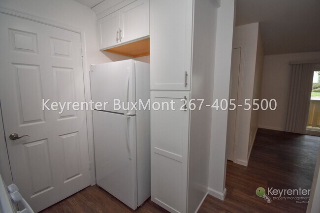 Building Photo - Charming 2-bedroom, 1st floor condo nestled in Timber Creek