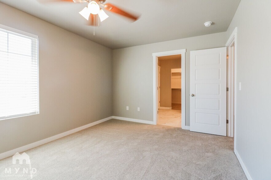 Building Photo - 5718 Osprey Dr