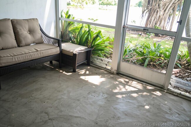 Building Photo - 9311 Orange Grove Dr
