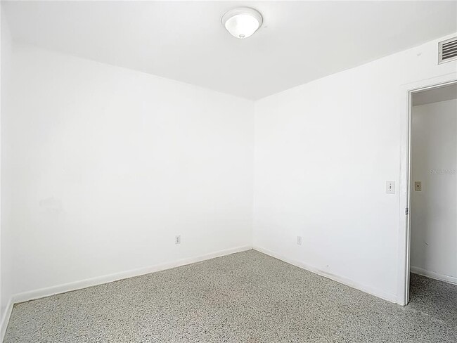 Building Photo - 7717 W Hiawatha St