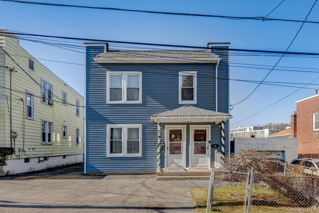 Building Photo - 7 4th St