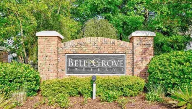 Building Photo - Charming 3BR/2BA Home on Expansive Lot in ...