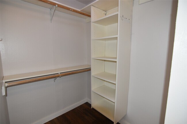 Building Photo - 10511 Eddystone Dr