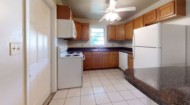 Building Photo - 1621 Atkamire Dr