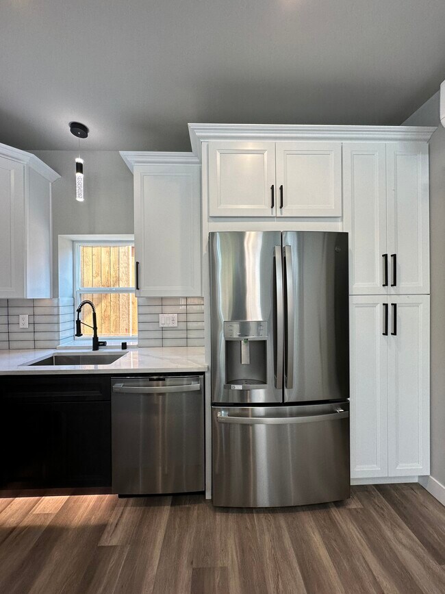 Building Photo - 5509 Brooklyn Ave NE