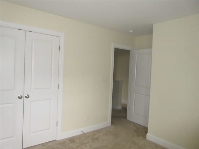 Building Photo - 403 Wolfe Ln
