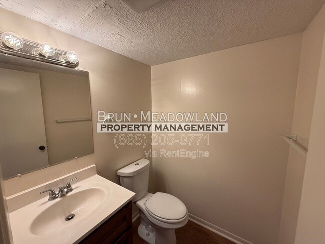 Building Photo - 3607 Lark Cir