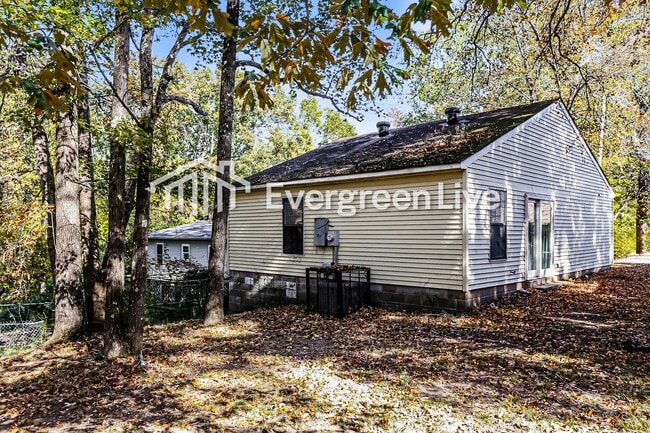 Building Photo - 2906 Elam St