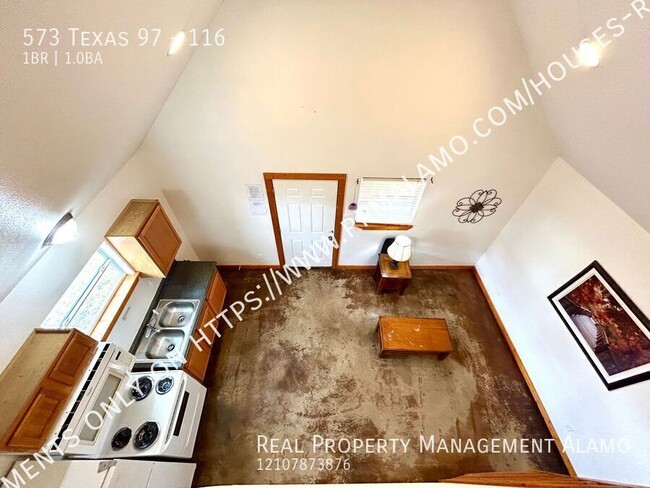 Building Photo - AVAILABLE NOW! 1 Bedroom / 1 Bath Lodge w/...