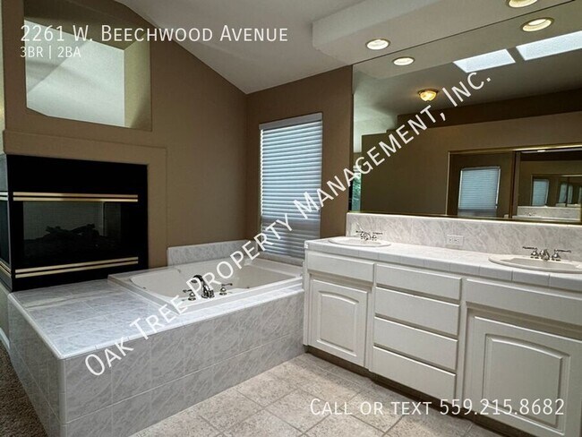 Building Photo - 2261 W Beechwood Ave