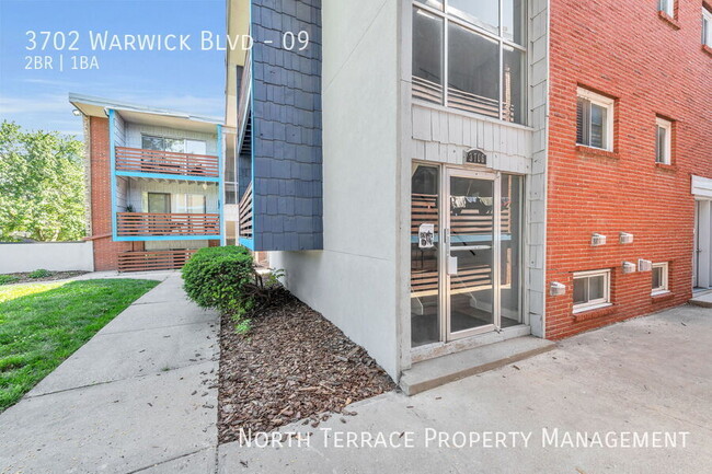 Building Photo - Chic 2-Bedroom Condo with Washer/Dryer & P...