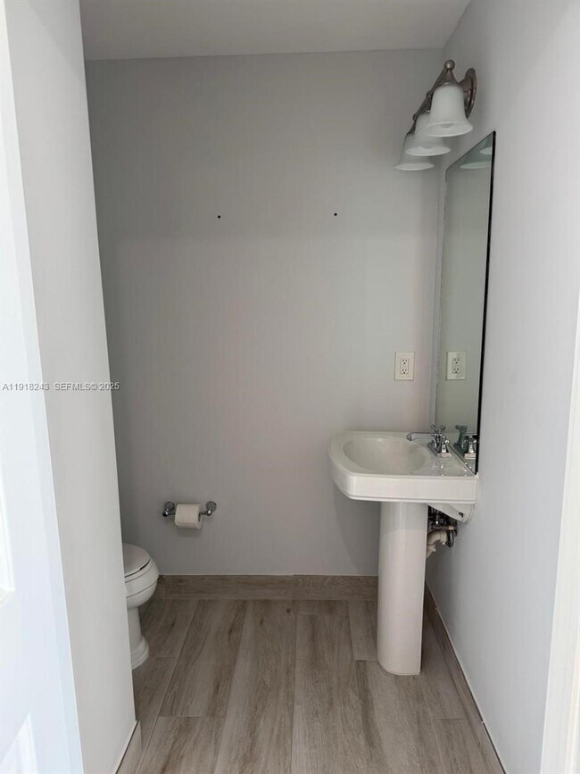 Building Photo - 1300 Ponce de Leon Blvd