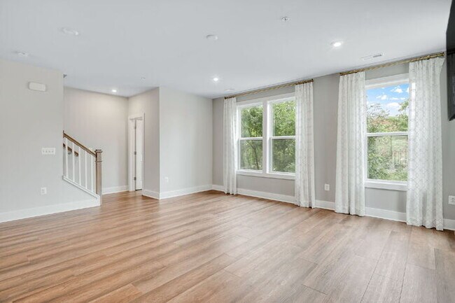 Building Photo - Spacious 3 Bedroom Condo Near VCU & VUU –  Most Utilities Included – $3,200/mo