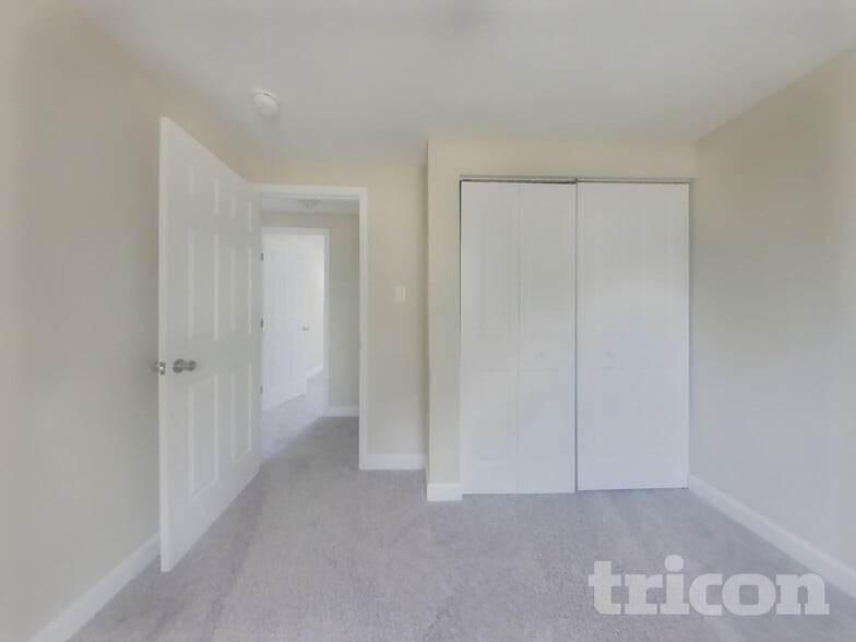 Building Photo - 13 Cardigan Ct