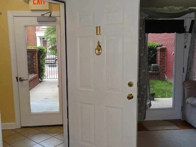 Primary Photo - 215 N 19th St